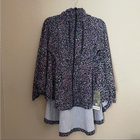 NWT Lululemon Horizon Runner Cape Seawheeze 2019